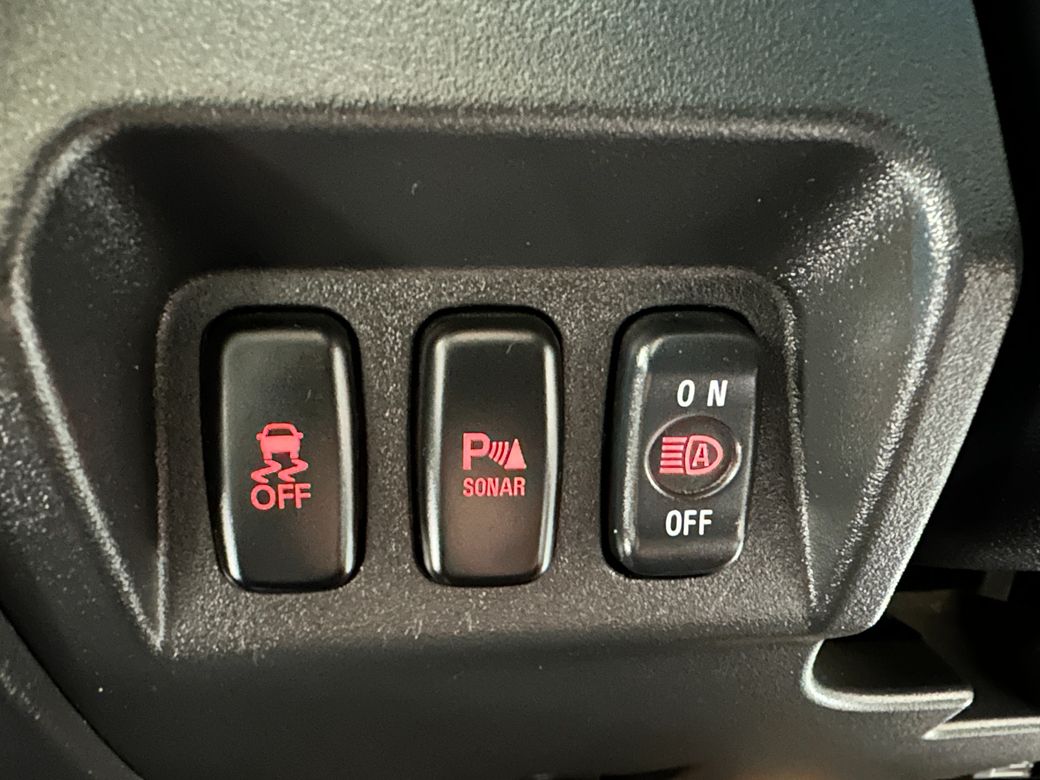 2017 Mitsubishi Pajero