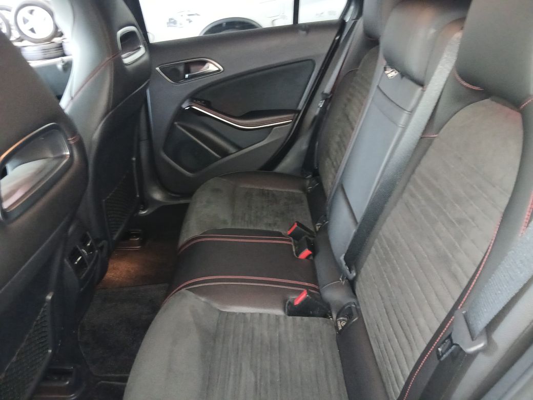2017 Mercedes-Benz A 180
