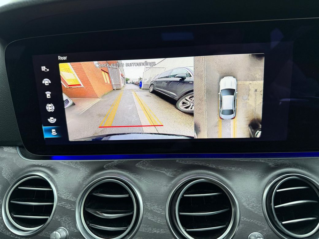 2022 Mercedes-Benz E 220