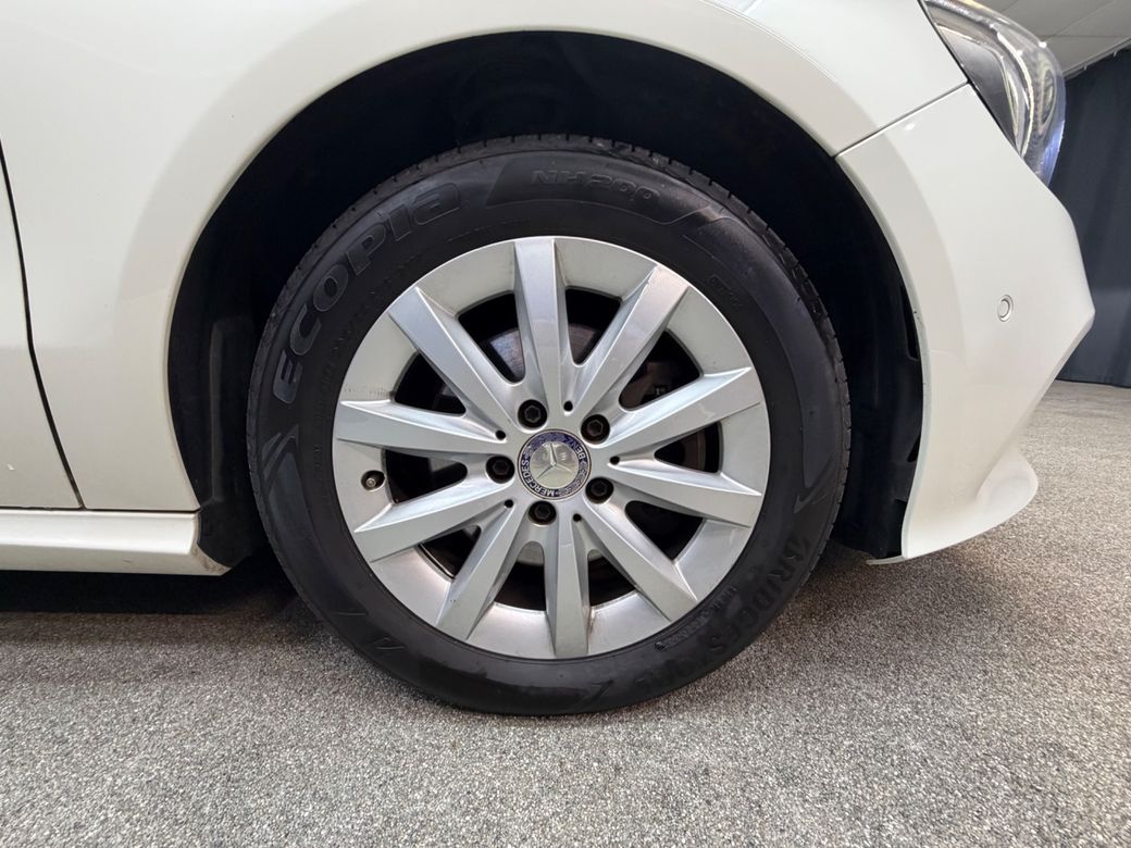 2016 Mercedes-Benz A 180