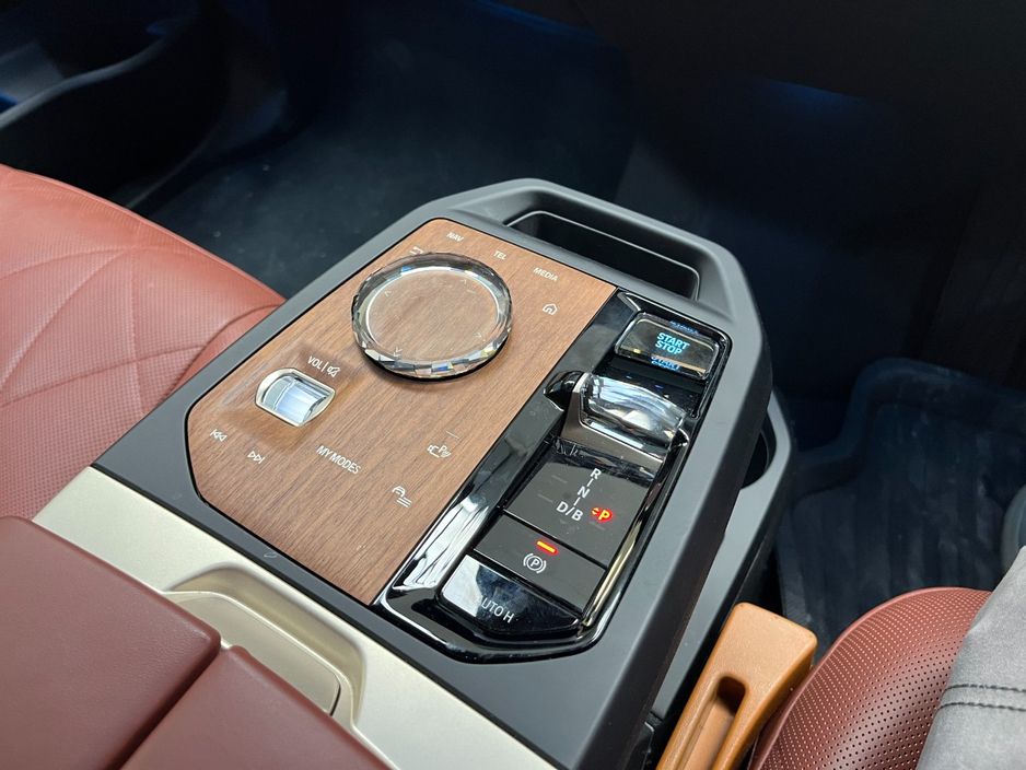 2022 BMW iX