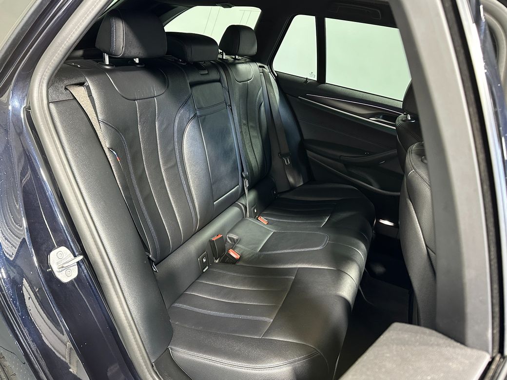 2021 BMW 5 Series