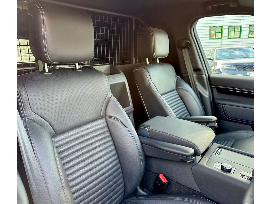 2026 Land Rover Discovery