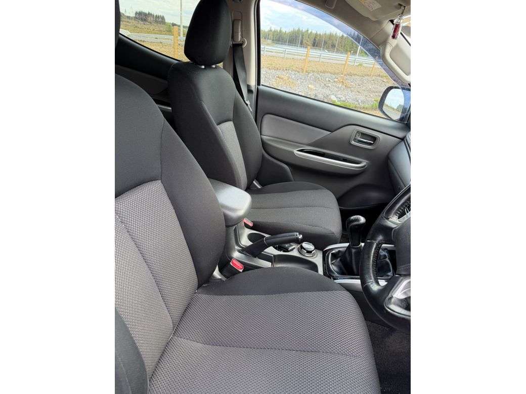 2017 Mitsubishi L200