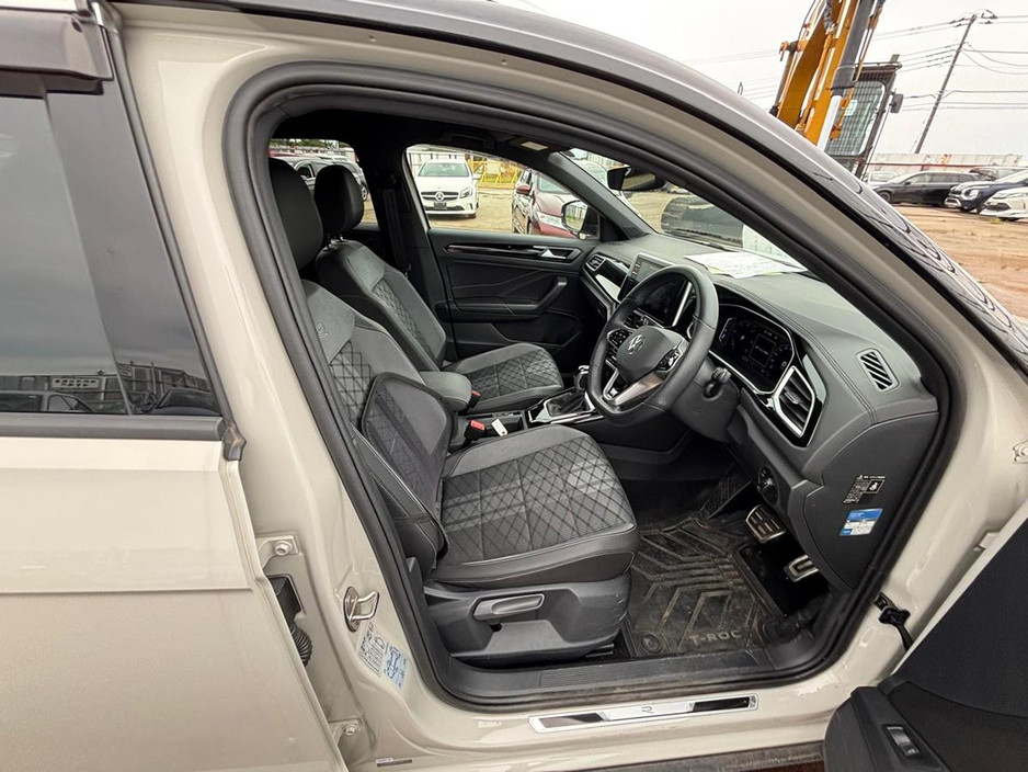 2023 Volkswagen T-Roc
