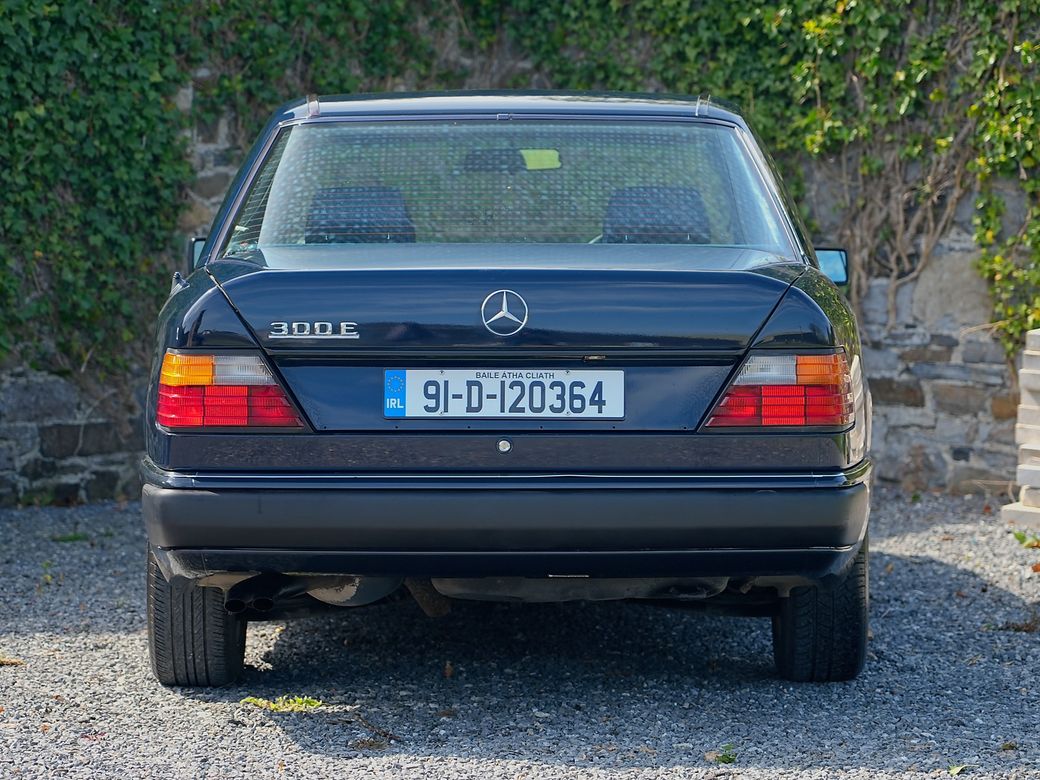 1991 Mercedes-Benz E 300