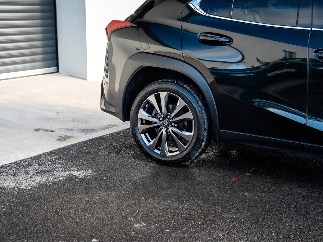 2023 Lexus UX 250H