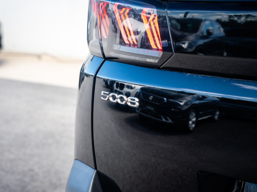 2021 Peugeot 5008