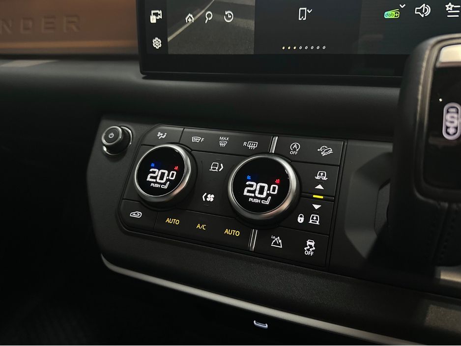 2025 Land Rover Defender