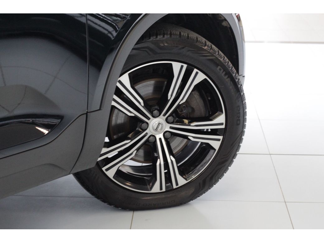 2022 Volvo XC40
