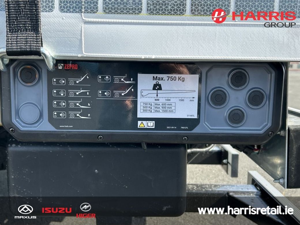 2026 White Maxus Deliver 9