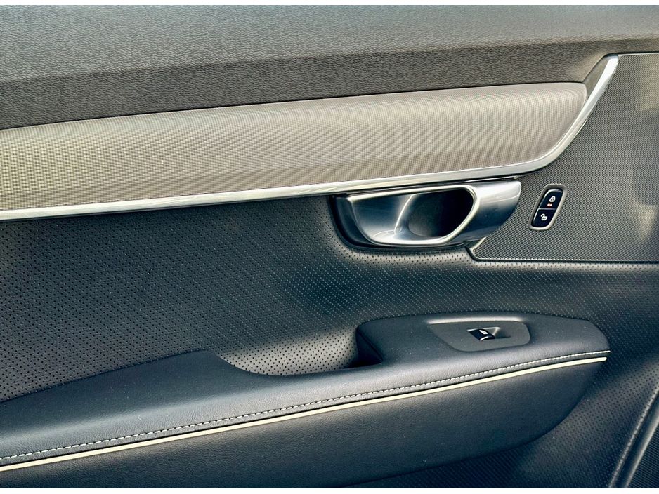 2018 Volvo S90