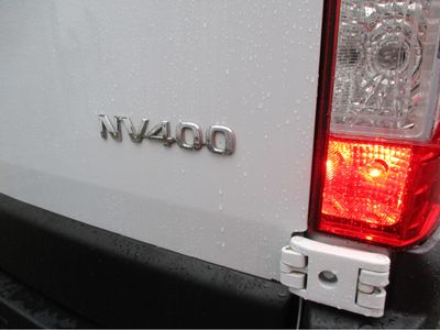 2021 Nissan NV400
