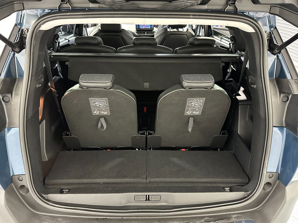 2021 Peugeot 5008