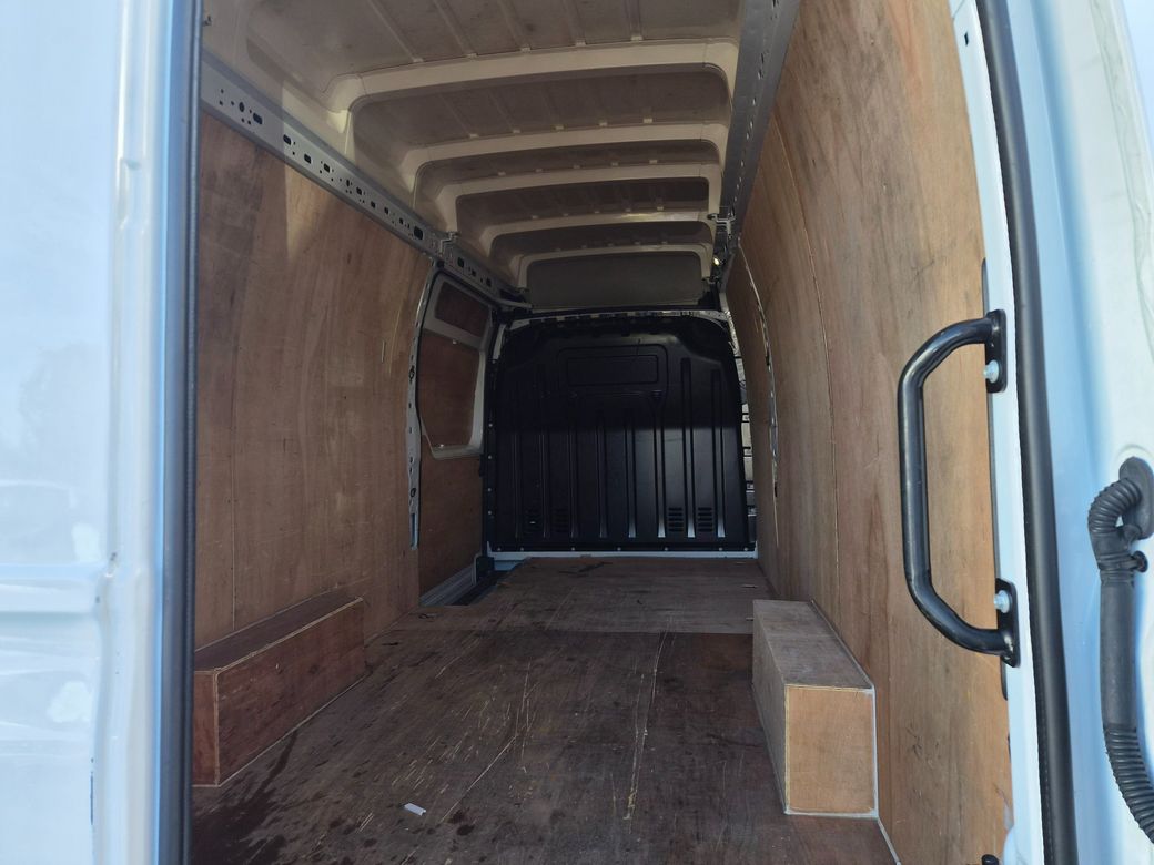 2023 Renault Master