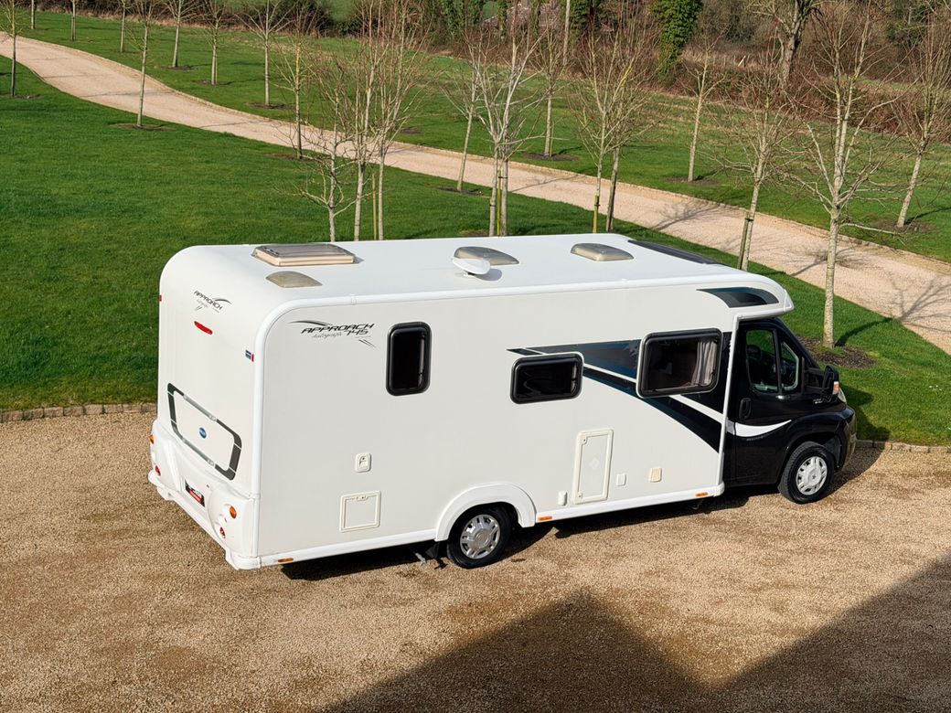 2014 BAILEY  APPROCH 745 LOW PROFILE MANUAL
