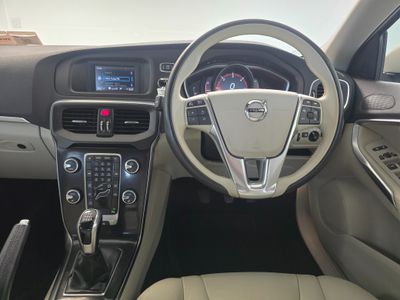 2016 Volvo V40