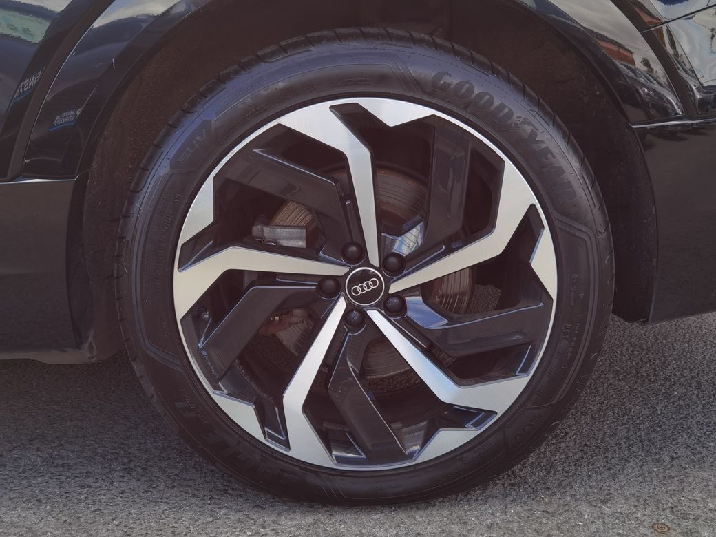 2022 Audi e-tron