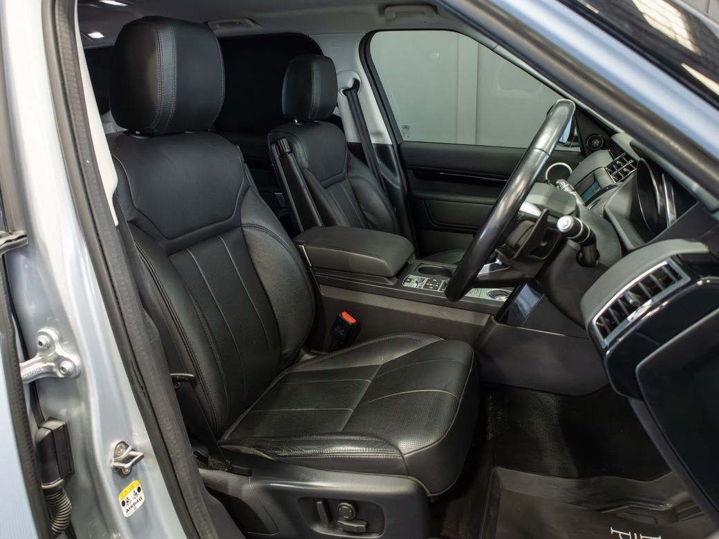 2020 Land Rover Discovery