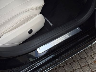 2025 Mercedes-Benz E 300