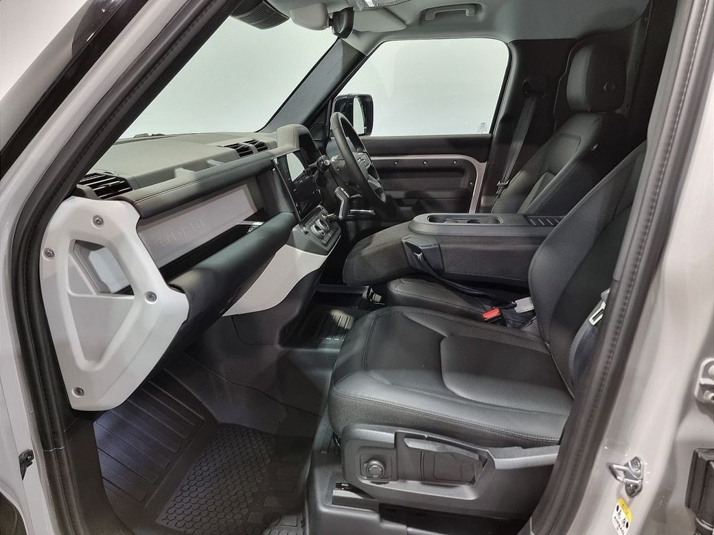 2026 Land Rover Defender