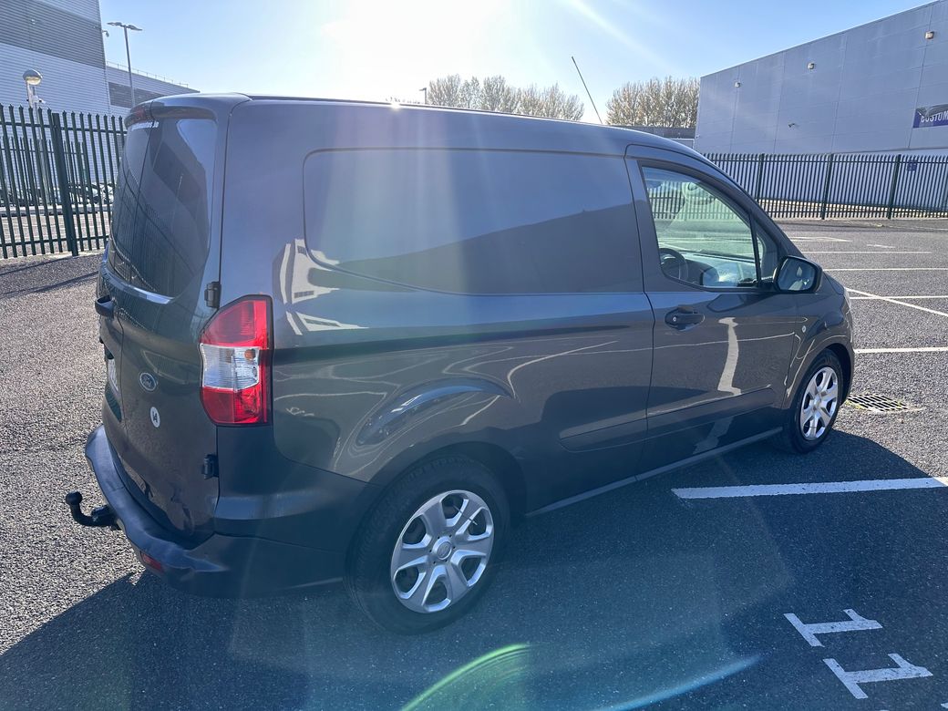 2021 Ford Transit Courier