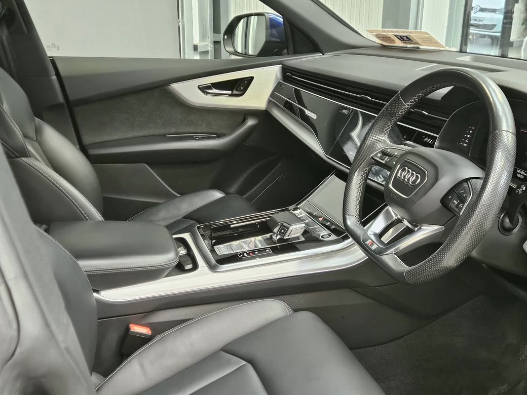 2021 Audi Q8