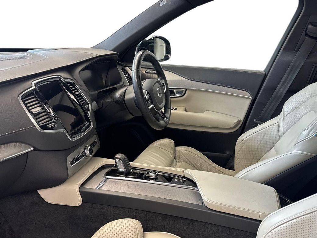 2022 Volvo XC90