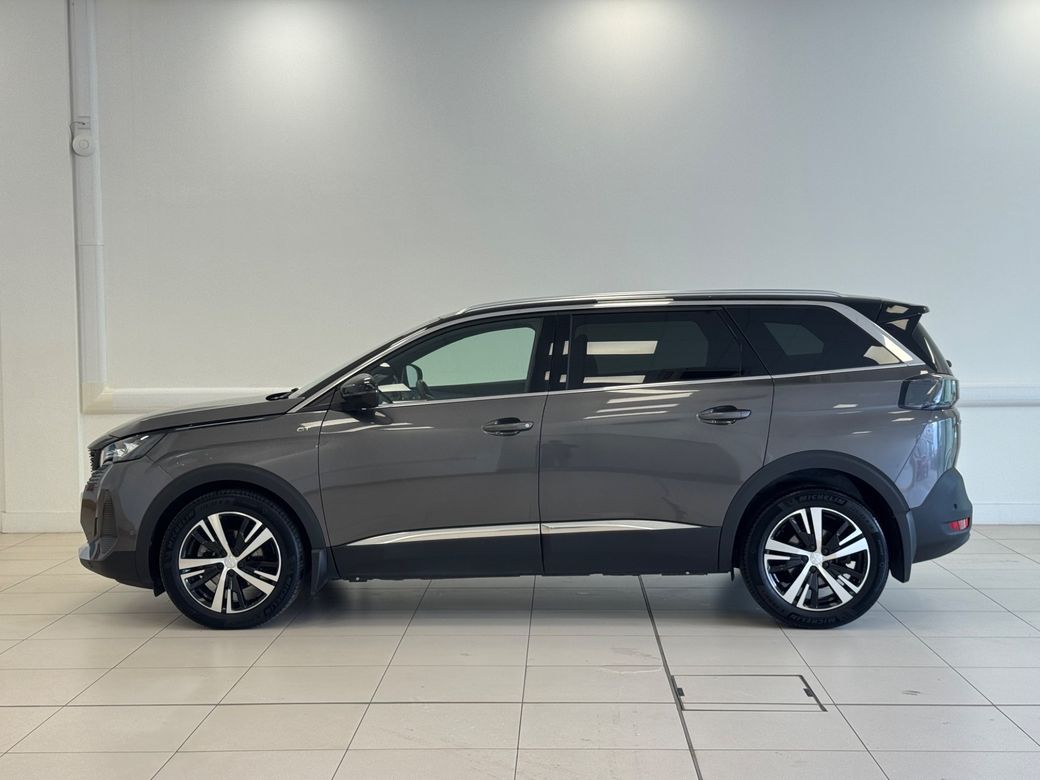 2024 Peugeot 5008