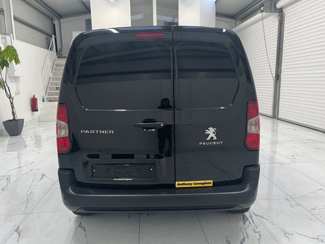 2023 Peugeot Partner