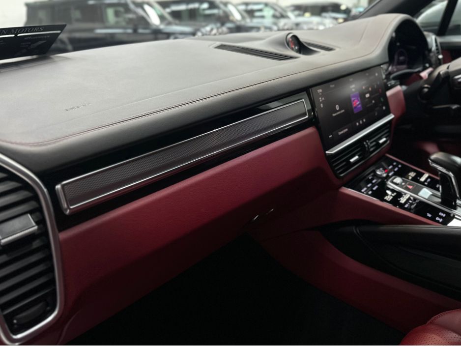 2023 Porsche Cayenne