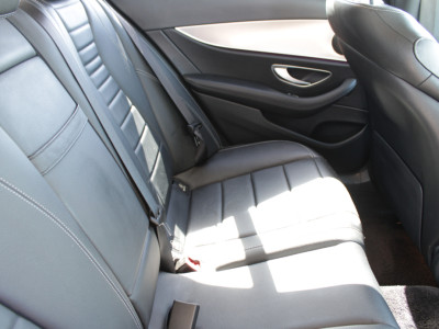 2020 Mercedes-Benz E 220