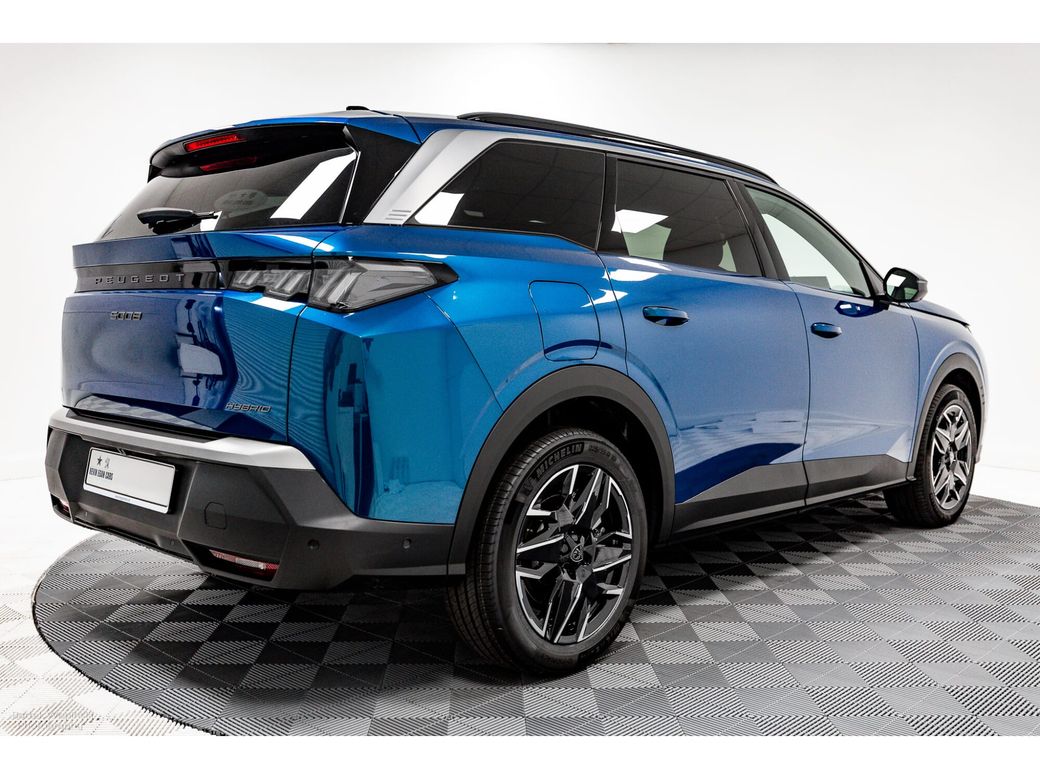 2025 Peugeot 5008