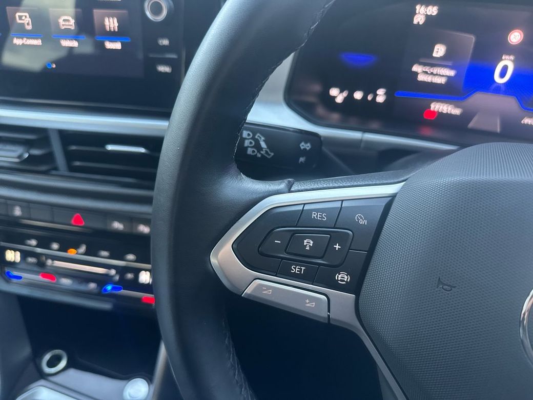 2025 Volkswagen T-Roc