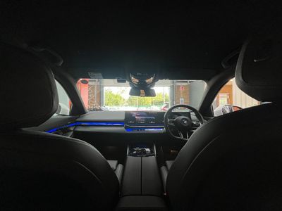 2024 BMW i5