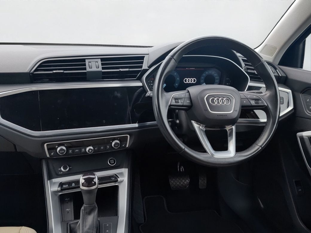2022 Audi Q3