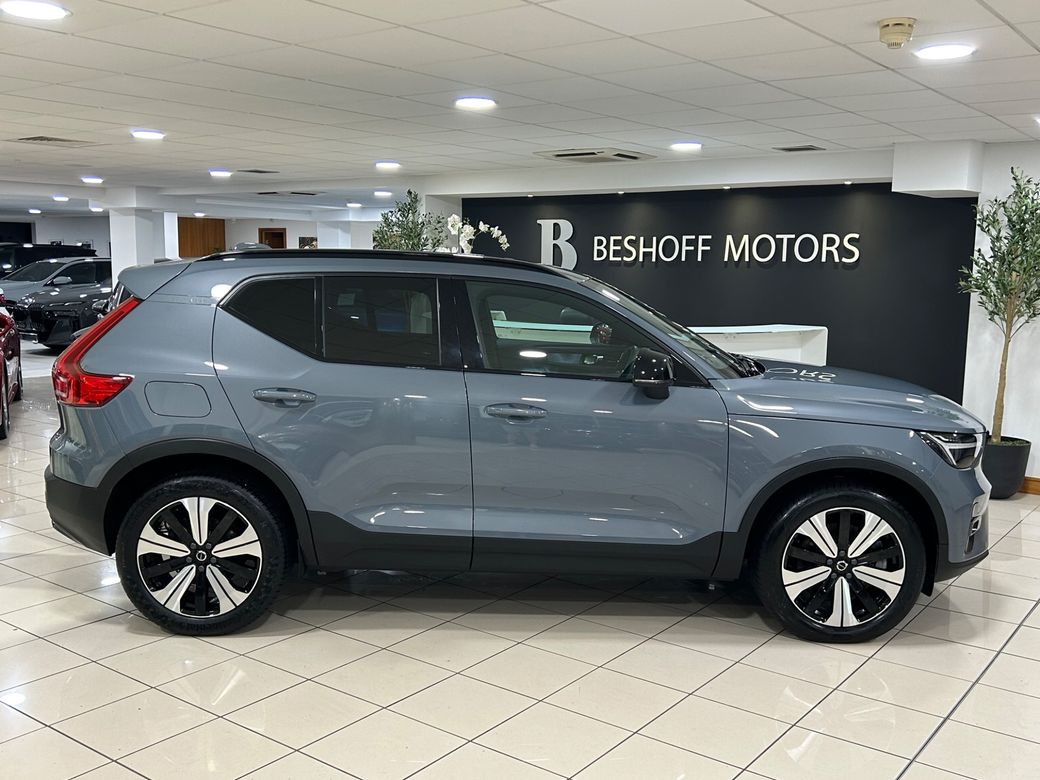 2023 Volvo XC40