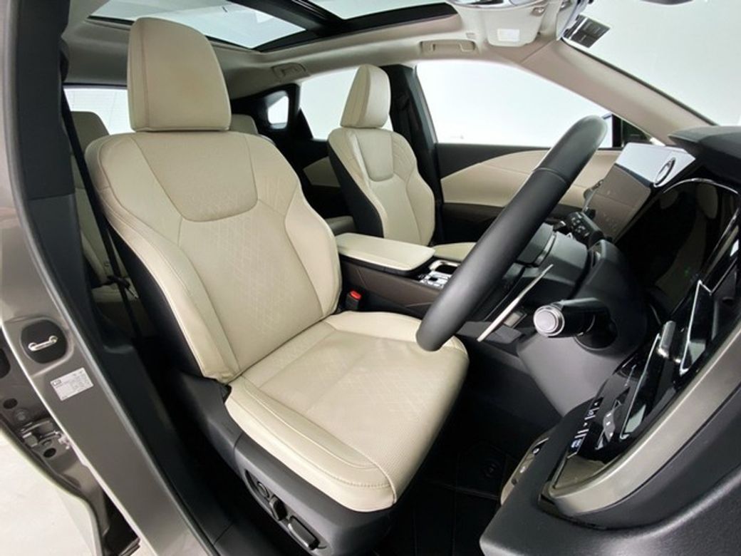 2025 Lexus RX450h+