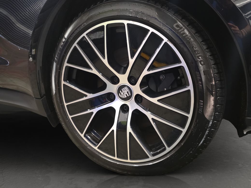 2023 Porsche Taycan
