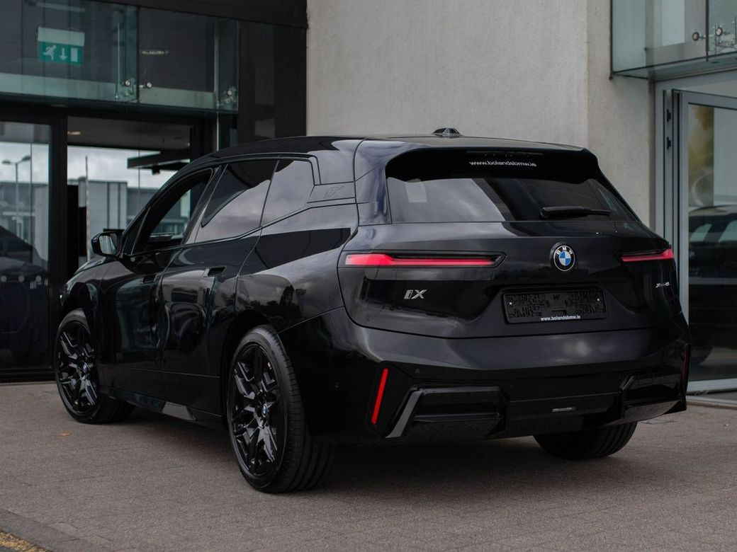 2025 BMW iX