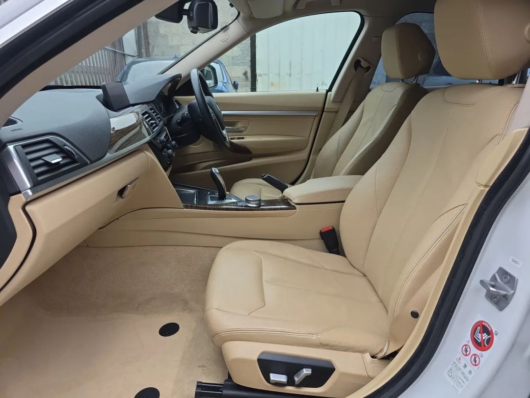 2017 BMW 320