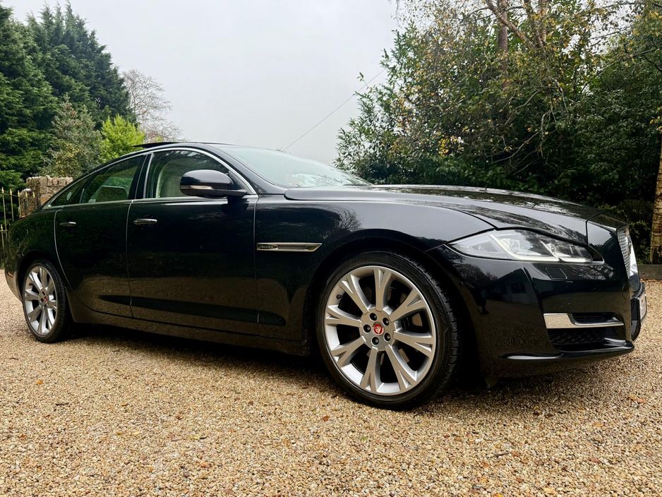 2017 Jaguar XJ