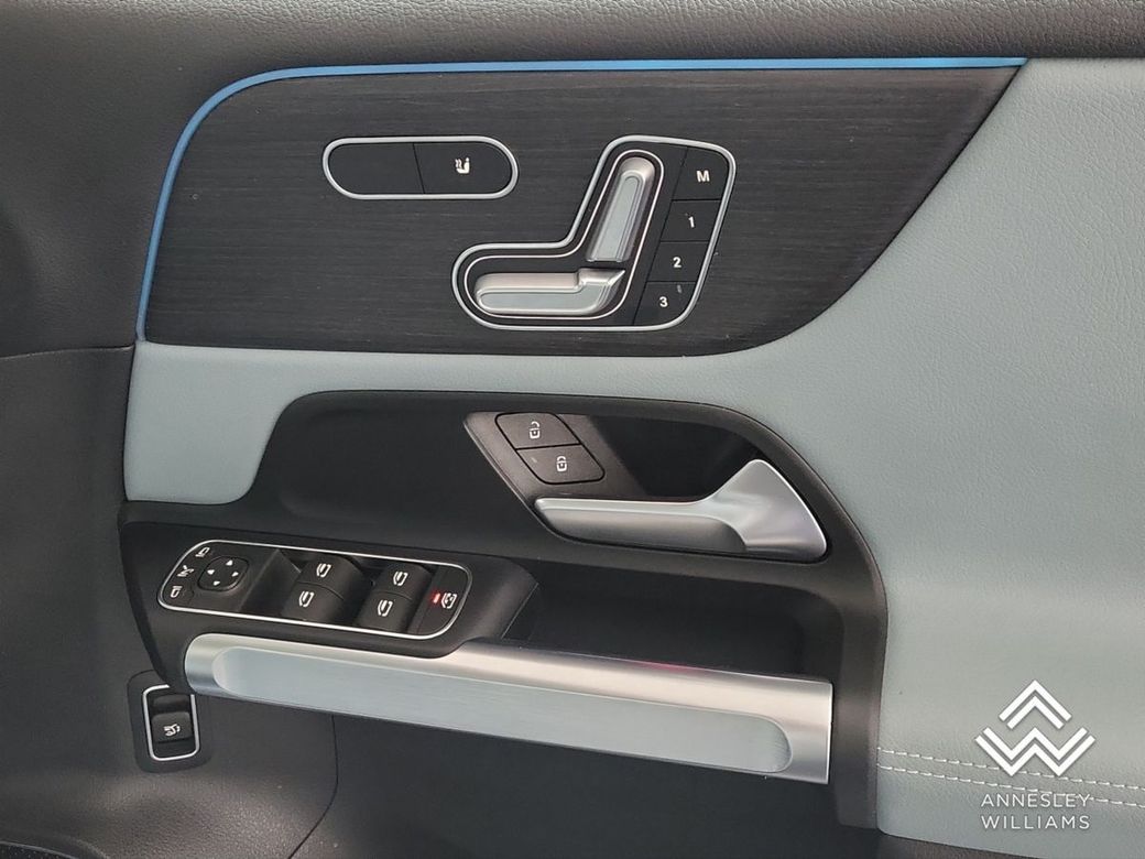 2025 Mercedes-Benz EQB