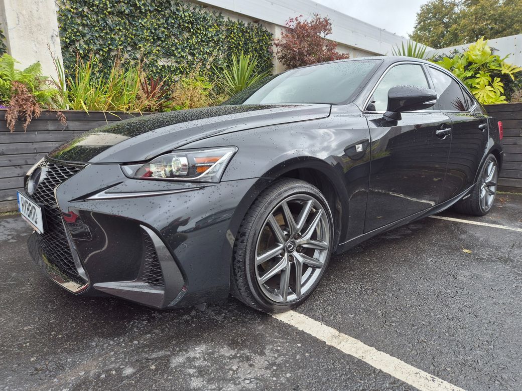 2020 Lexus IS 300h