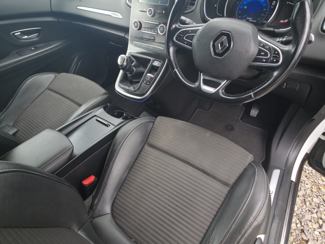 2017 Renault Scenic