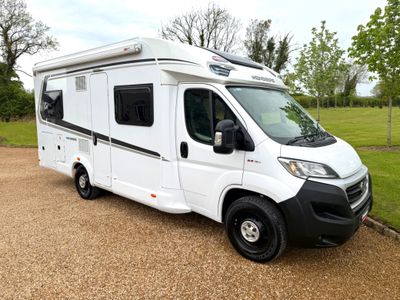 2019 WEINSBERG  CARA SUITE 650 R.H.D 