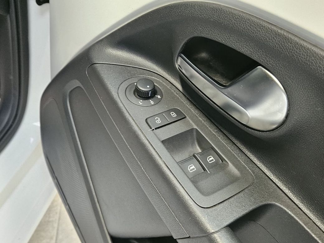 2015 Volkswagen up!