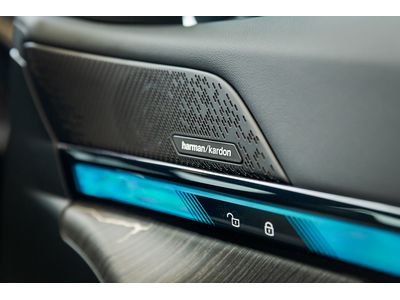 2025 BMW i5