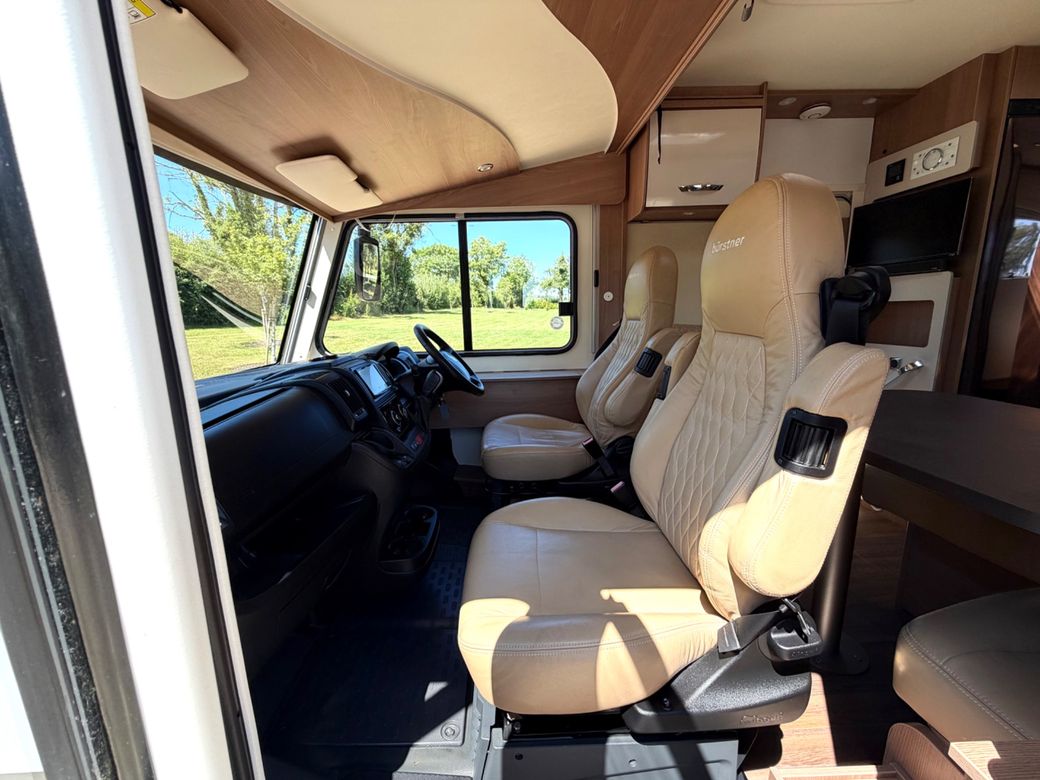 2018 BURSTNER  LYSEO I743G AUTO R.H.D Q/B 