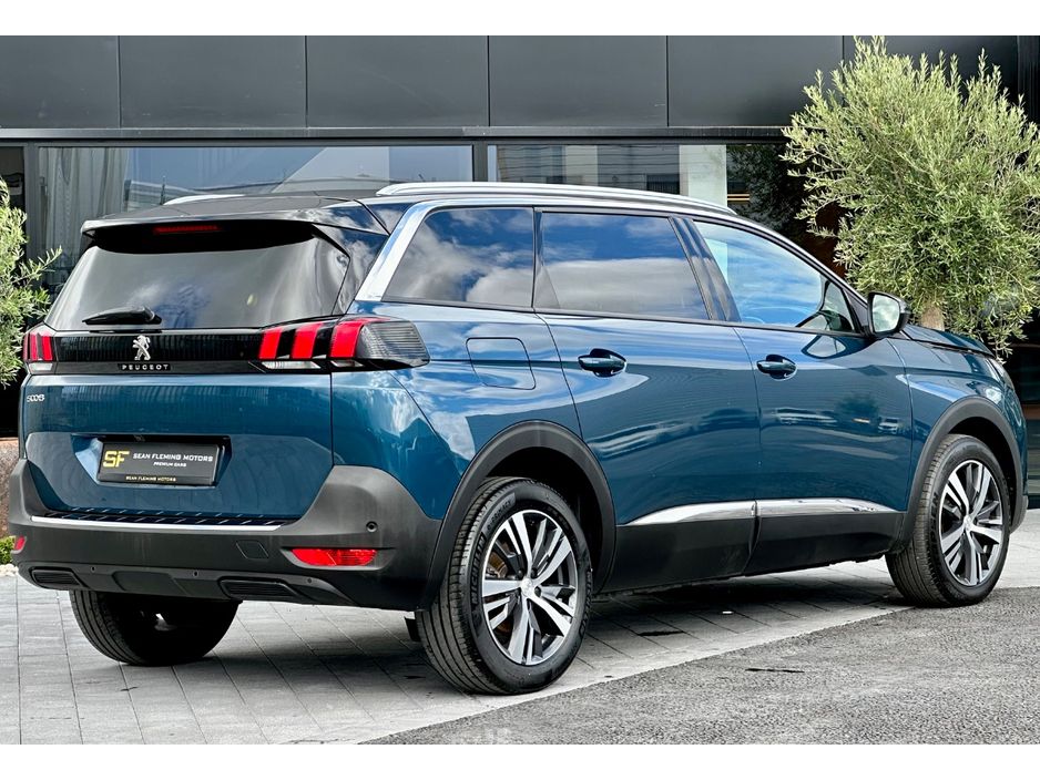 2024 Peugeot 5008